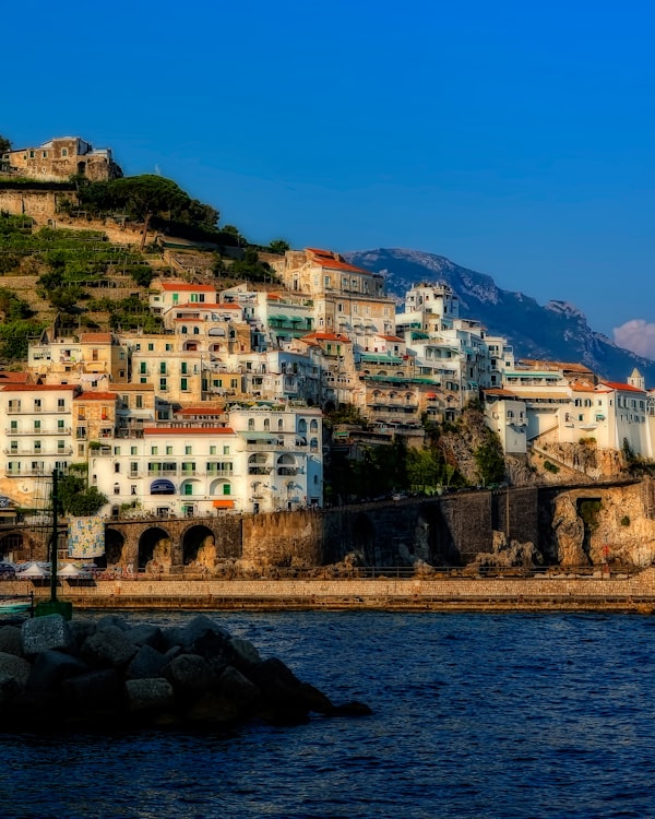 Costa italiana · casas frente al mar